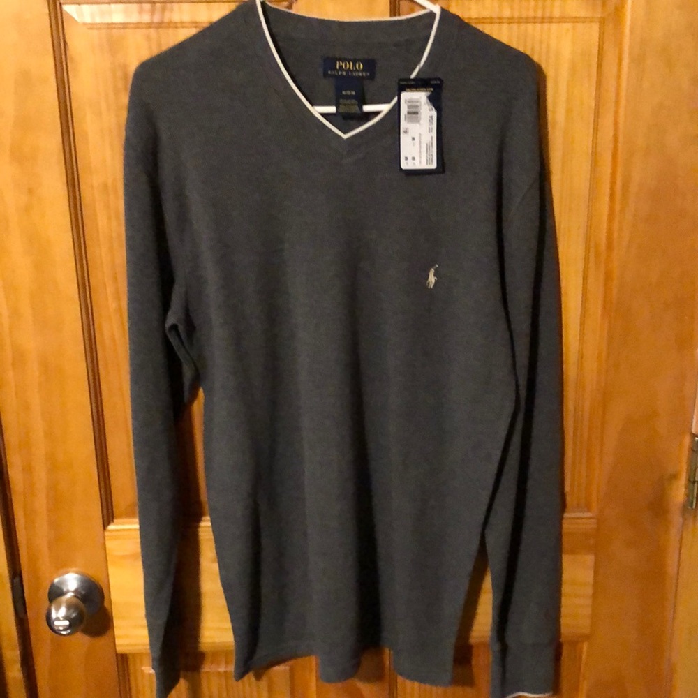 Long sleeve gray shirt